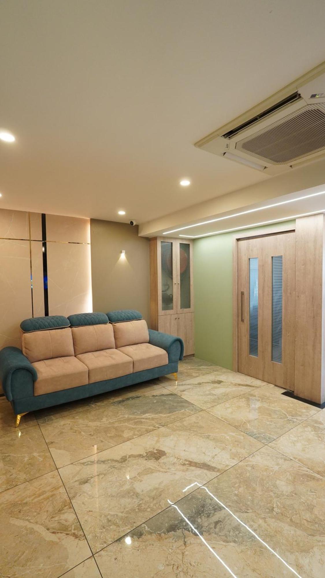 Hotel Hive Inn - Kozhikode Bagian luar foto